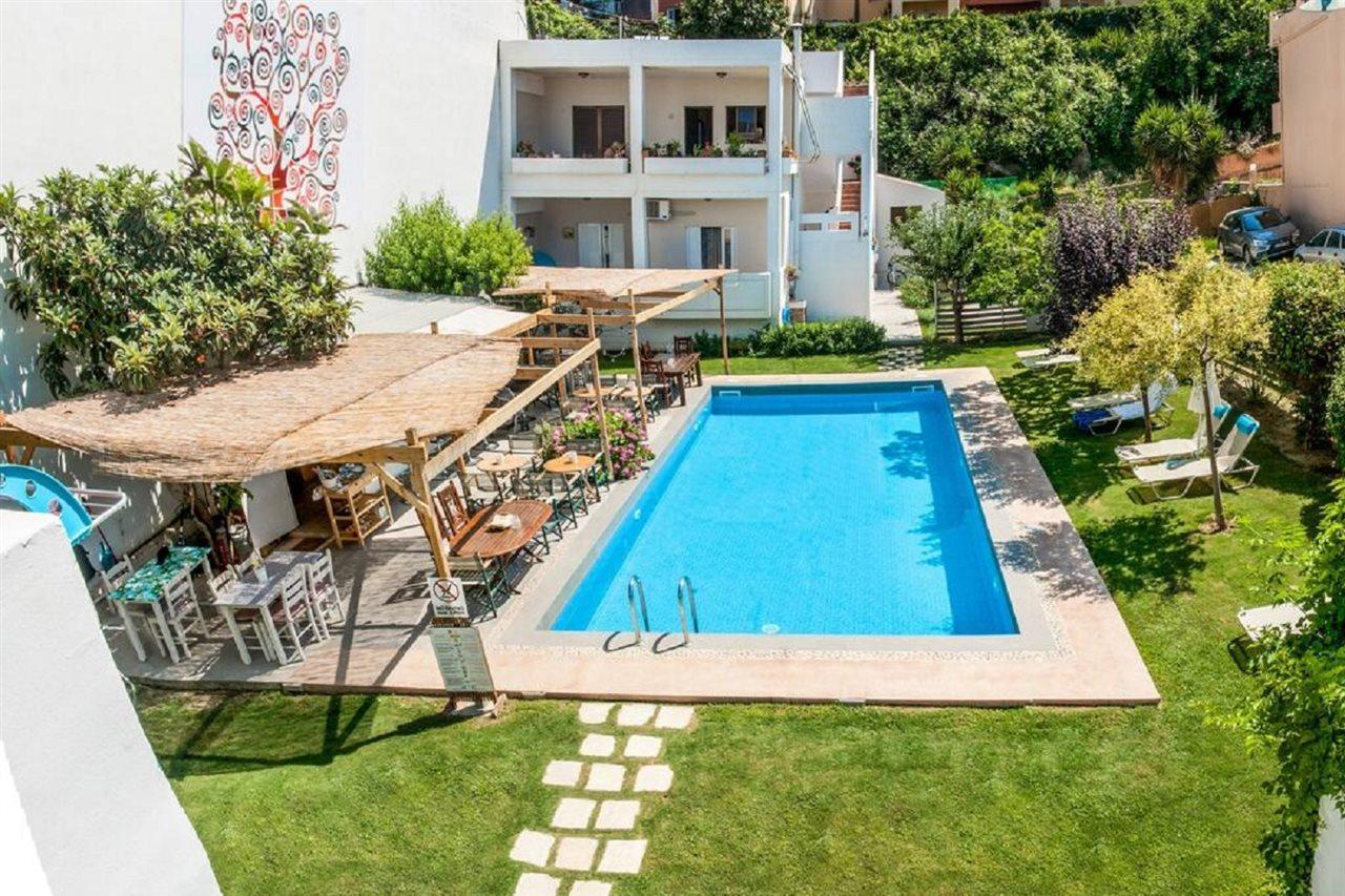 Tree Of Life Art Hotel Agia Marina Екстериор снимка