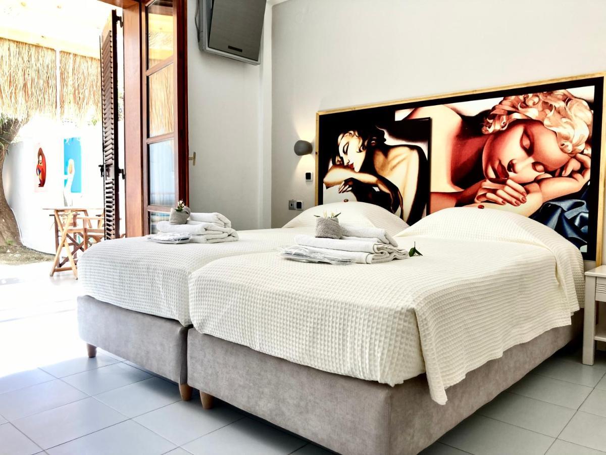 Tree Of Life Art Hotel Agia Marina Екстериор снимка
