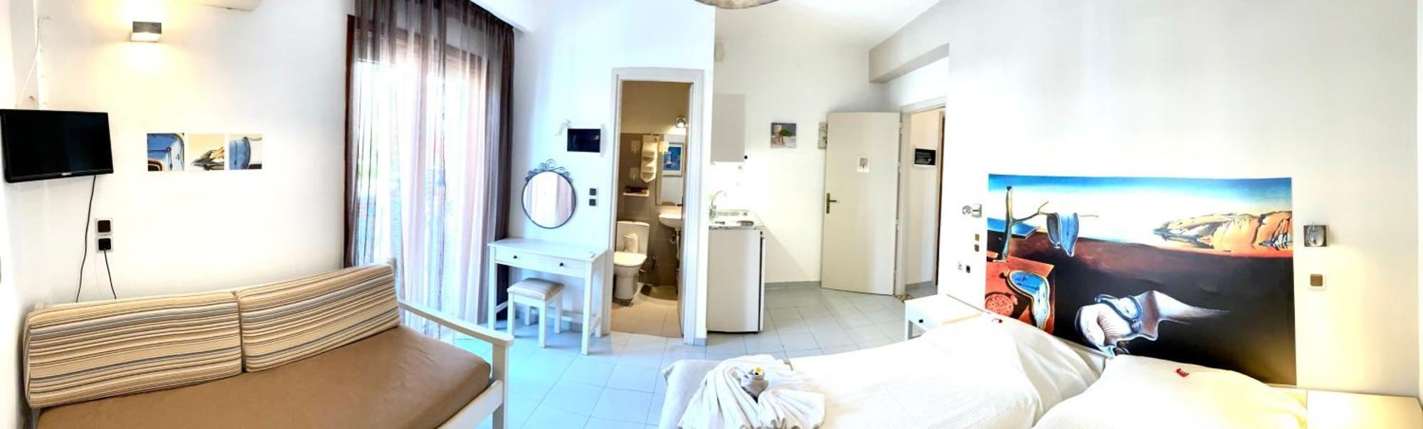Tree Of Life Art Hotel Agia Marina Стая снимка