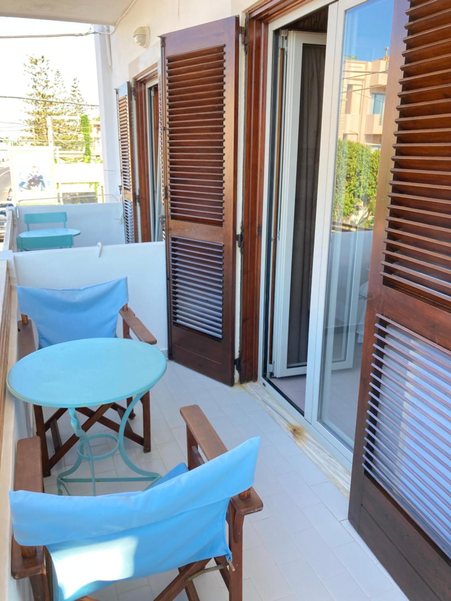 Tree Of Life Art Hotel Agia Marina Стая снимка