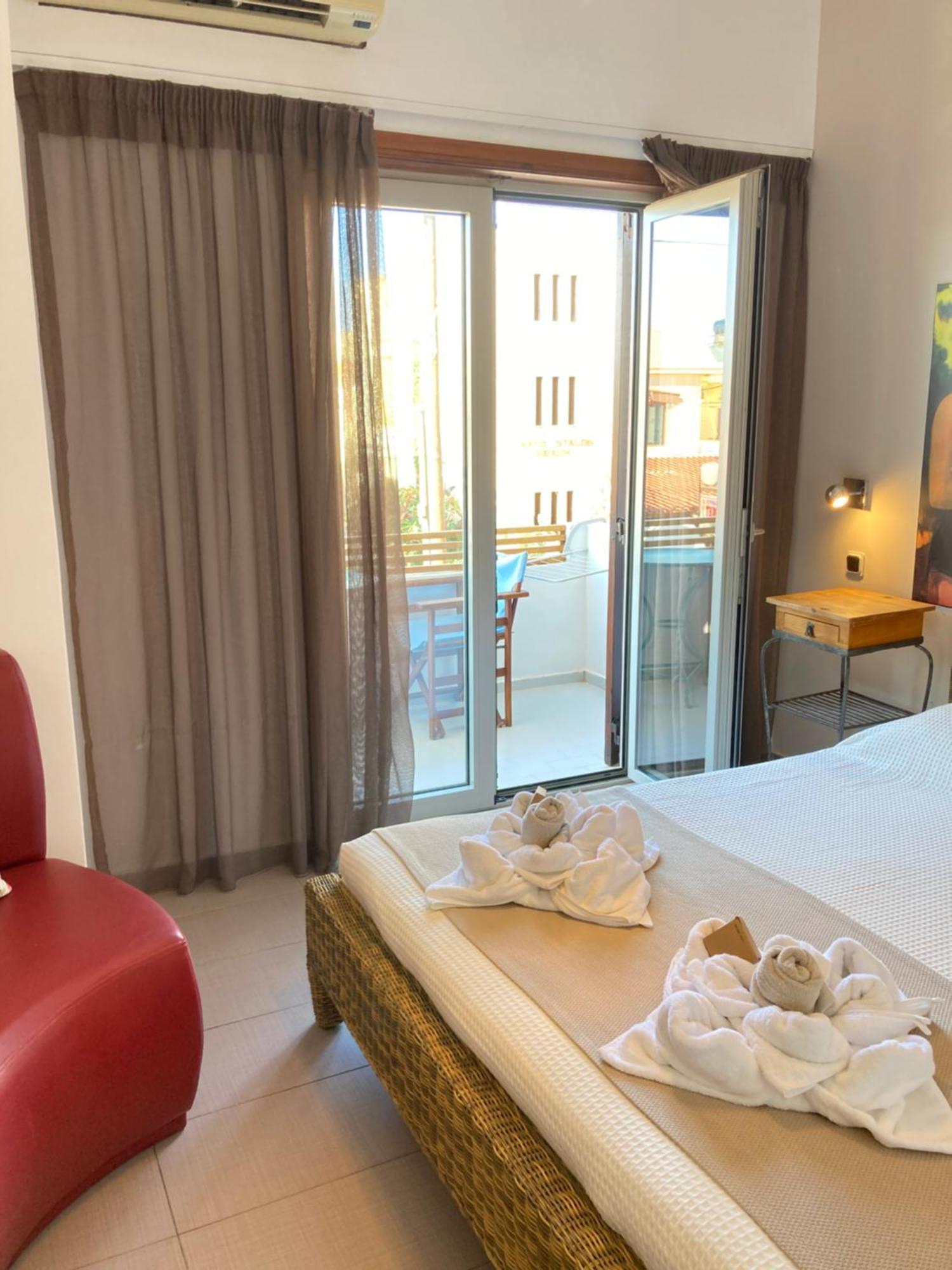 Tree Of Life Art Hotel Agia Marina Стая снимка