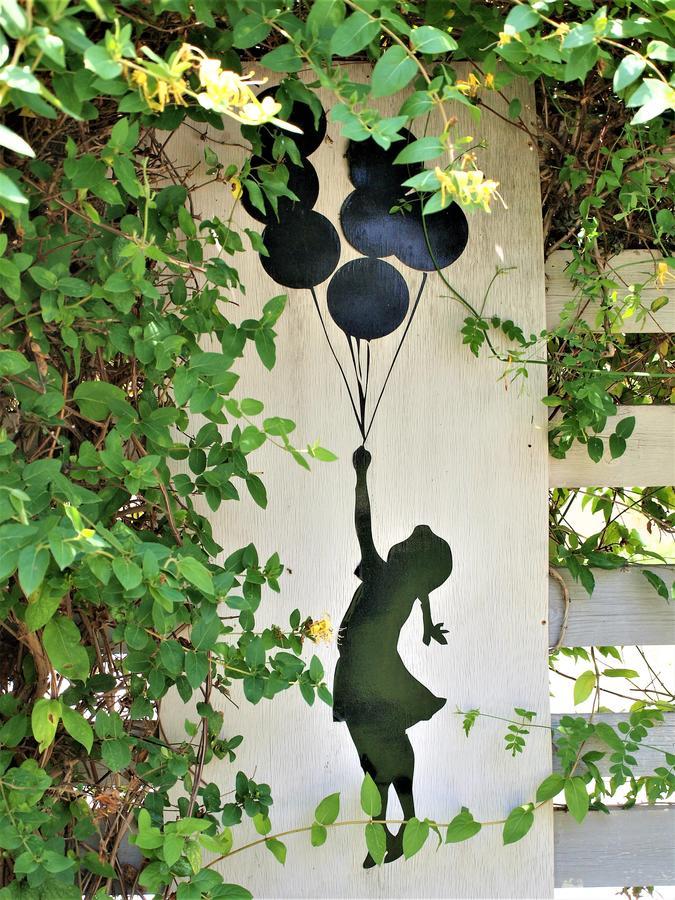 Tree Of Life Art Hotel Agia Marina Екстериор снимка