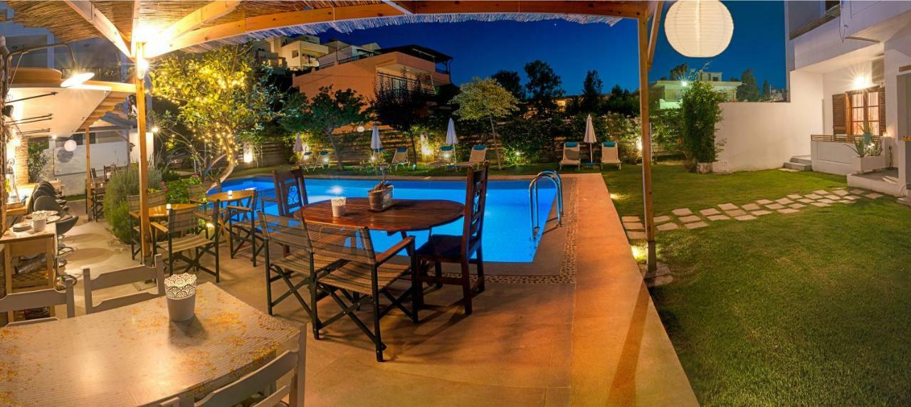 Tree Of Life Art Hotel Agia Marina Екстериор снимка